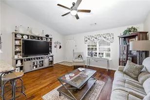 2982 Bentley Park Cir, Gainesville, GA 30504 - Photo 7