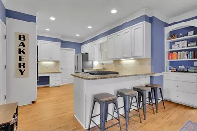 1543 Laurel Park Circle NE, Atlanta, GA 30329 - Photo 13