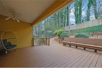 1543 Laurel Park Circle NE, Atlanta, GA 30329 - Photo 31