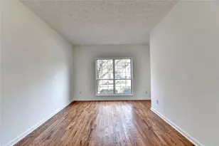 1607 Tunbridge Ln, Lawrenceville, GA 30043 - Photo 11