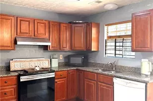 4728 Garden Hills Dr, Stone Mountain, GA 30083 - Photo 5