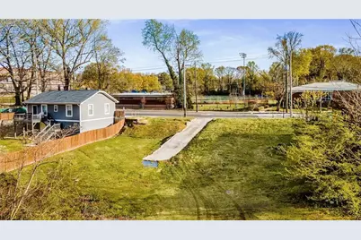 1087 M L King Jr Drive SW, Atlanta, GA 30314 - Photo 9