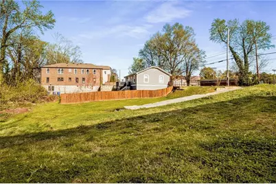 1087 M L King Jr Drive SW, Atlanta, GA 30314 - Photo 11