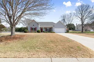 305 Hollybush Ct, Ball Ground, GA 30107 - Photo 35