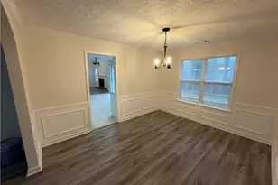 620 Manor Glen Dr, Suwanee, GA 30024 - Photo 5