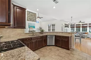 6705 Fox Creek Dr, Cumming, GA 30040 - Photo 19