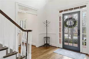 2105 Lake Grove Ln, Alpharetta, GA 30004 - Photo 9