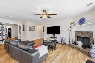 1986 Township Dr, Winder, GA 30680 - Photo 9