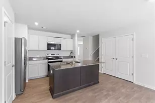 37 Silver Leaf Ln, Dawsonville, GA 30534 - Photo 3