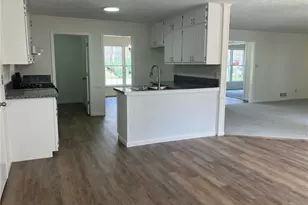 215 Brookwood Ln, Fayetteville, GA 30215 - Photo 9