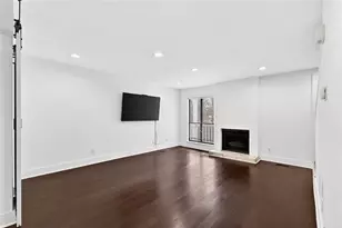 2226 Spring Walk Ct, Atlanta, GA 30341 - Photo 3
