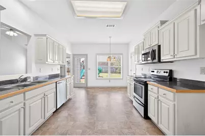 1412 Silvergate Way, Winder, GA 30680 - Photo 11