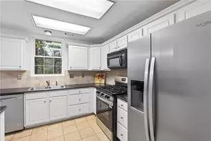 1203 Wedgewood Ct, Sandy Springs, GA 30350 - Photo 13