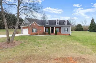 5615 Little Branch Cir, Clermont, GA 30527 - Photo 1