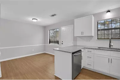 3033 Parkside Court, Snellville, GA 30078 - Photo 9