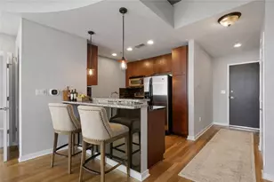 3324 Peachtree Rd NE, Atlanta, GA 30326 - Photo 3