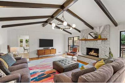 5129 Stratham Drive, Dunwoody, GA 30338 - Photo 9