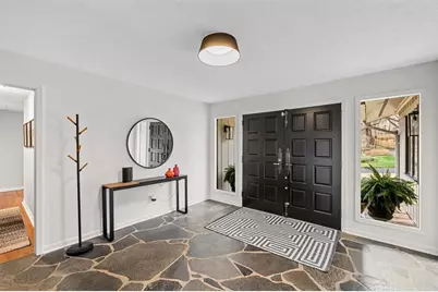 5129 Stratham Drive, Dunwoody, GA 30338 - Photo 7