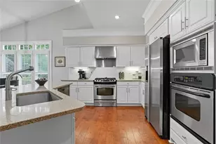 5335 Briarleigh Close, Dunwoody, GA 30338 - Photo 7