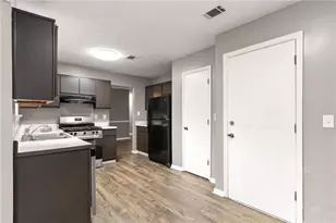 5328 Biffle Down Rd, Stone Mountain, GA 30088 - Photo 13