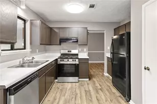 5328 Biffle Down Rd, Stone Mountain, GA 30088 - Photo 3