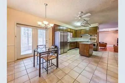 5161 Willow Point Parkway, Marietta, GA 30068 - Photo 3