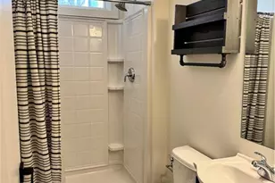 1345 Stirling Ct, Atlanta, GA 30318 - Photo 9