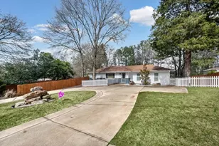 414 Charles Pl, Roswell, GA 30075 - Photo 3
