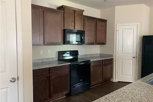 960 Walnut Creek Cir, Pendergrass, GA 30567 - Photo 3