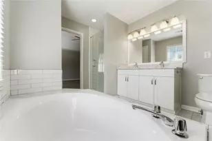 2517 Zachary Woods Dr, Marietta, GA 30064 - Photo 11