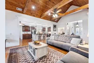 8629 Drake Drive, Lula, GA 30554 - Photo 5