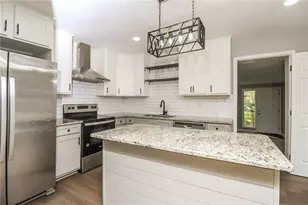 2362 Macon Dr SW, Atlanta, GA 30315 - Photo 9