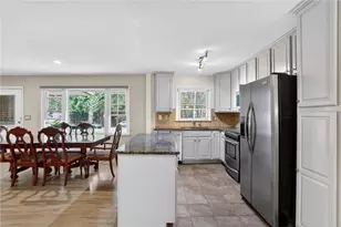 2560 Skyland Trail NE, Brookhaven, GA 30319 - Photo 7