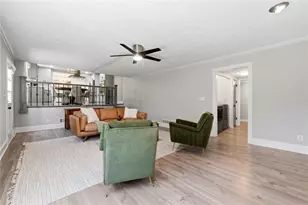 2827 Livsey Ct, Tucker, GA 30084 - Photo 9