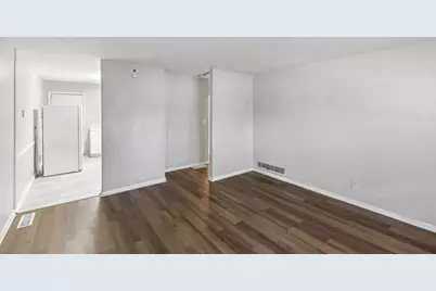 61 Pine Street NE, Fairburn, GA 30213 - Photo 5