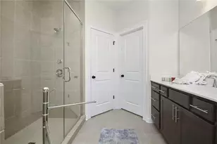 2048 Holtz Ln, Atlanta, GA 30318 - Photo 23