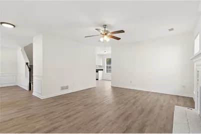 390 Manor Glen Drive, Suwanee, GA 30024 - Photo 9