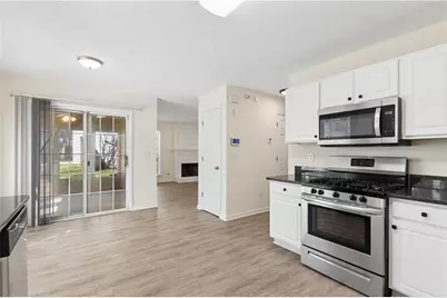 390 Manor Glen Drive, Suwanee, GA 30024 - Photo 17