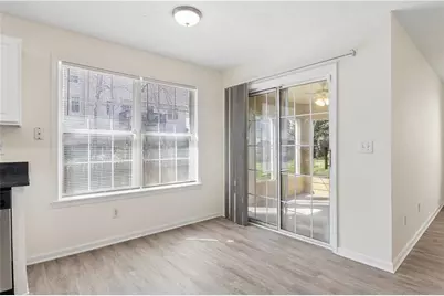 390 Manor Glen Drive, Suwanee, GA 30024 - Photo 11