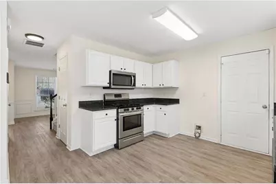 390 Manor Glen Drive, Suwanee, GA 30024 - Photo 15