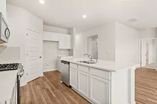 449 Abbott Rd, Statham, GA 30666 - Photo 9