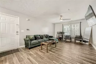 10204 Fairington Ridge Cir, Lithonia, GA 30038 - Photo 3