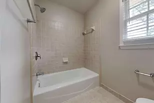 551 Village Green Ct, Lilburn, GA 30047 - Photo 7