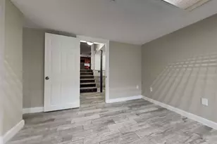 551 Village Green Ct, Lilburn, GA 30047 - Photo 11