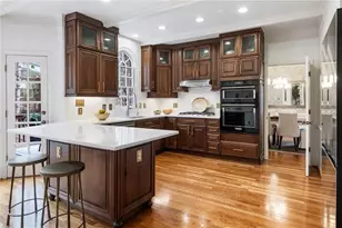 2885 Arborwoods Dr, Alpharetta, GA 30022 - Photo 13