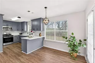 8218 Mahogany Ln, Stonecrest, GA 30038 - Photo 13