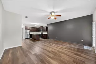 4497 Ravenwood Dr, Union City, GA 30291 - Photo 9