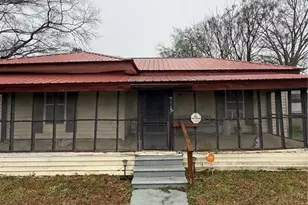 228 Rose Ave, Woodbury, GA 30293 - Photo 1