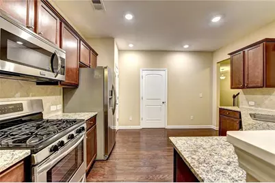 1075 Hampton Oaks Drive, Alpharetta, GA 30004 - Photo 15