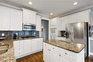 1027 Creek Side Dr, Canton, GA 30115 - Photo 17